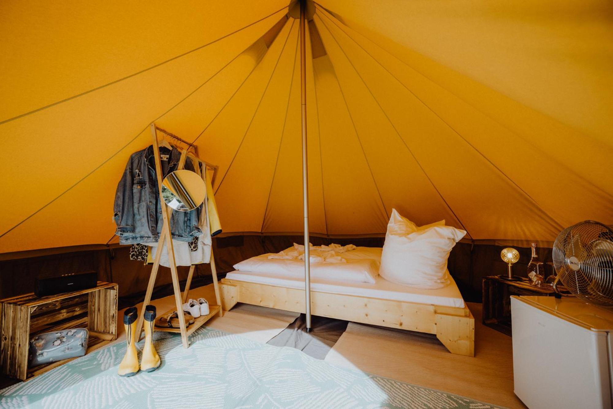 Raus Und Gut Glamping Am Graebendorfer See Drebkau Exterior photo